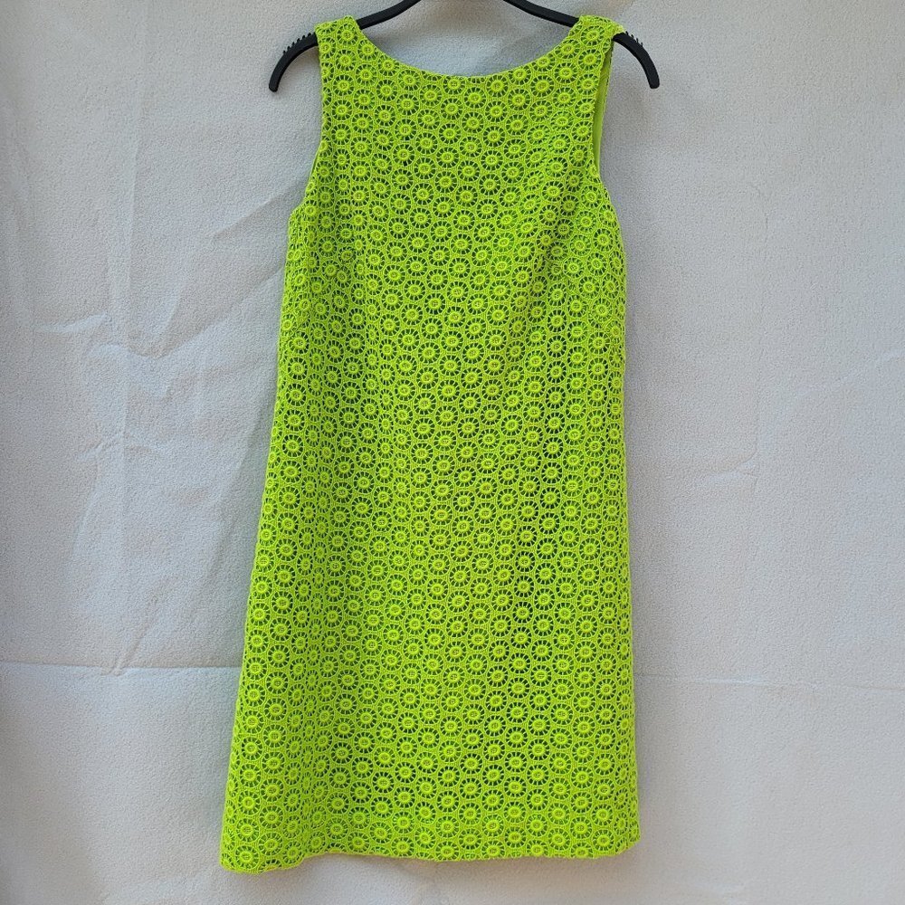 Lilly Pulitzer  Green Chartreuse Eyelet Overlay Sheath Dress size 4 silk cotton